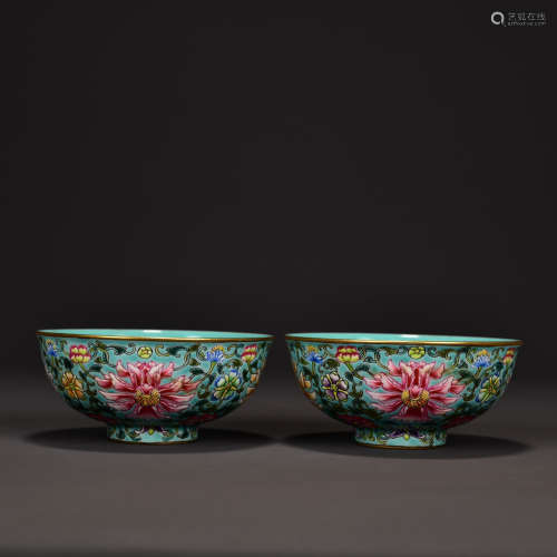 A Pair Of Enamel Flower Porcelain Bowl