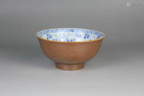 A Purple Gold Galzed Blue and White Porcelain Bowl