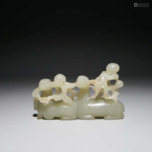 A Pair Of Carving Sheep Jade Ornament