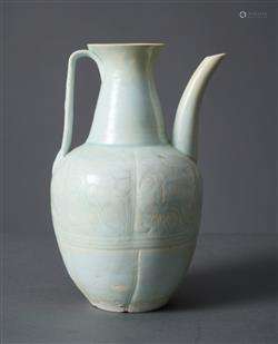 A CHINESE QINGBAI EWER  SONG DYNASTY (960-1279)