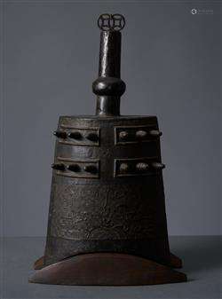 A CHINESE ARCHAISTIC BRONZE BELL  MING DYNASTY (1368-1644) O...