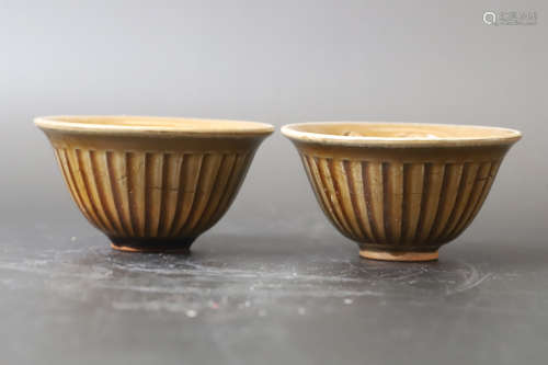 A Pair of Yaozhou Kiln Flower Pattern Porcelain Bowl