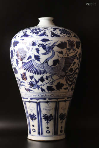 A Blue and Whote Phoenix Pattern Porcelain Vase