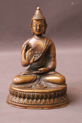 A Gilt Bronze Buddha Figure Statue