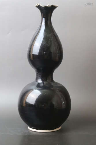 A Black Glazed Gourd Shape Porcelain Vase