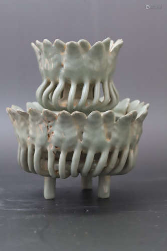 A Grey Glazed Porcelain Cup Set