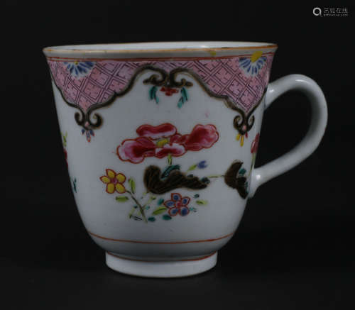 粉彩花卉纹茶杯