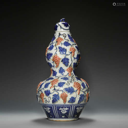 Blue and White Kiln Calabash Vase from Yuan