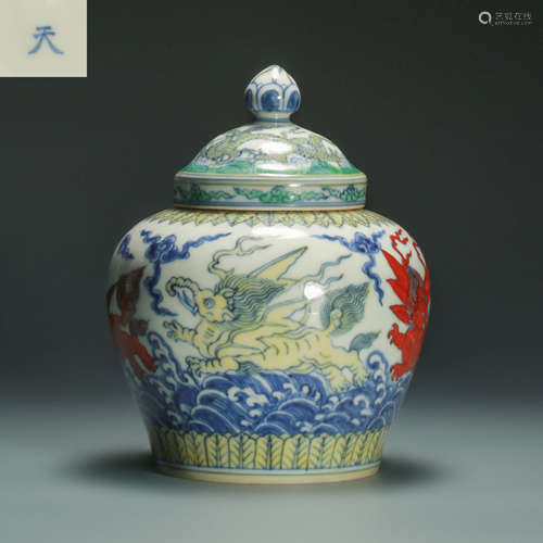 Colored Jar with Top with QiLin Grain from Ming