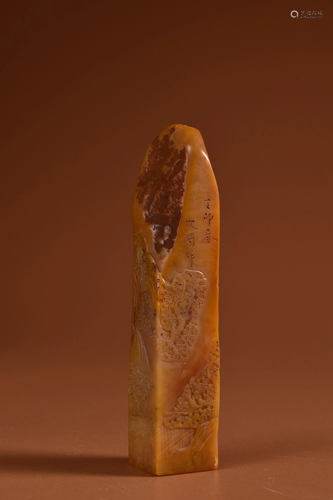 A CARVED TIANHUANG STONE SEAL