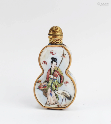 Chinese Enamel Snuff Bottle