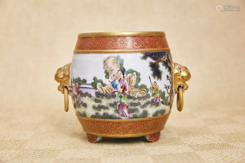 A FAMILLE ROSE FIGURE JAR