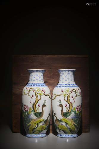 A PAIR OF FAMILLE ROSE FLOWER&BIRD VASES