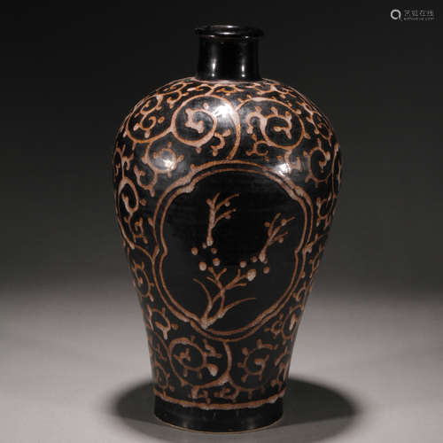 Ancient Jizhou kiln plum bottle