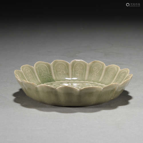 Ancient Yaozhou kiln lotus petals small dish