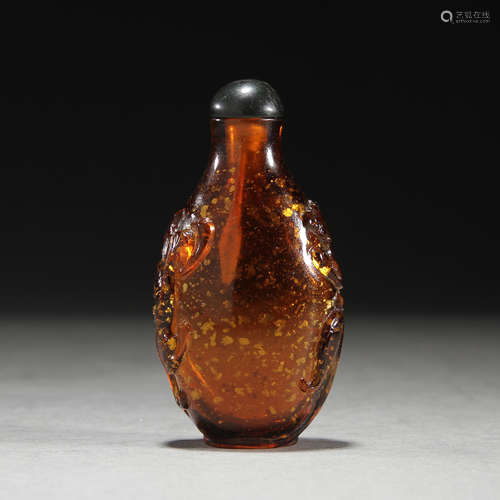 Gold snuff bottle