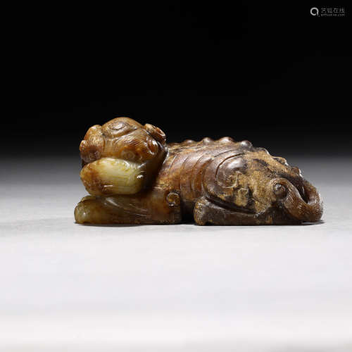 Ancient jade lion paperweight