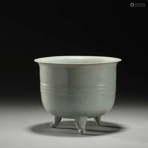 Ancient Ruyao three-legged incense burner