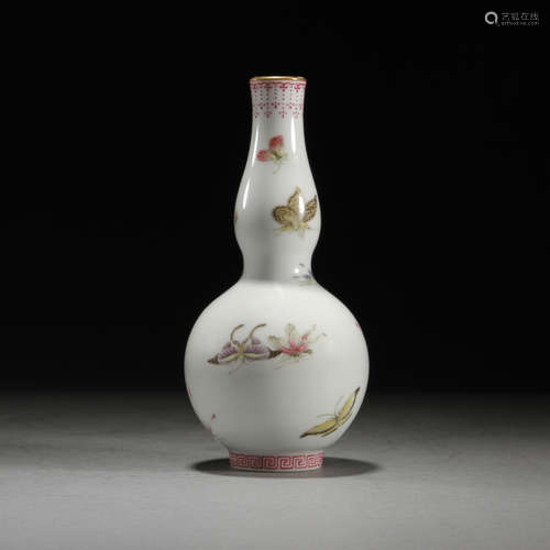 Qing Dynasty enamel gourd bottle