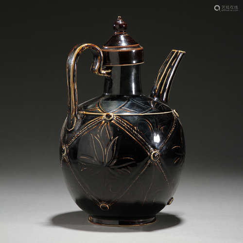 Ancient purple fixed ewer