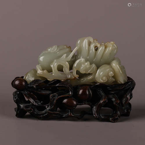 CHINESE CELADON JADE CARVED ORNAMENT