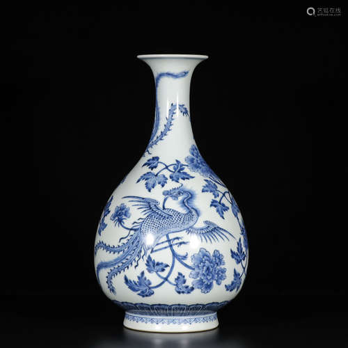 CHINESE BLUE WHITE YUHUCHUN VASE, MARKED