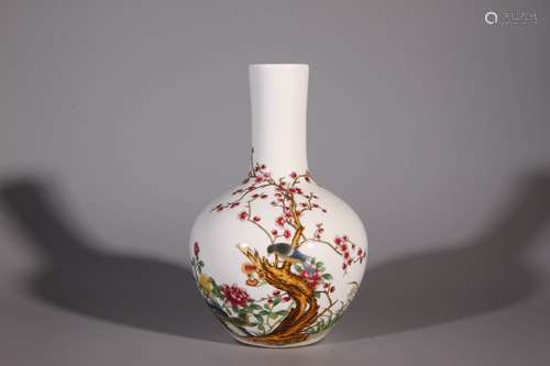 CHINESE FAMILLE ROSE 9 PEACH PORCELAIN VASE