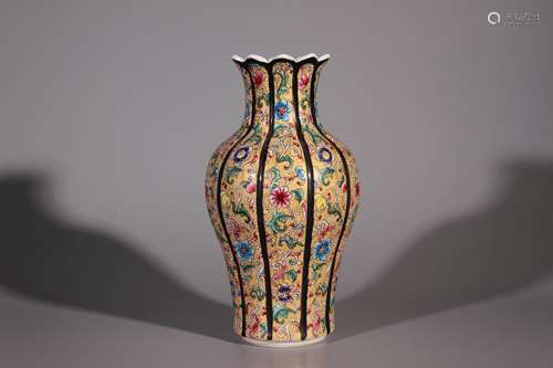 CHINESE FAMILLE ROSE PORCELAIN VASE, MARKED