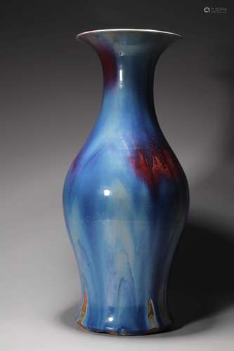 CHINESE FLAMBEE GLAZED PORCELAIN VASE