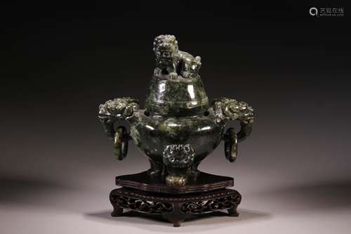 CHINESE SPINACH JADE FOOLION COVER CENSER