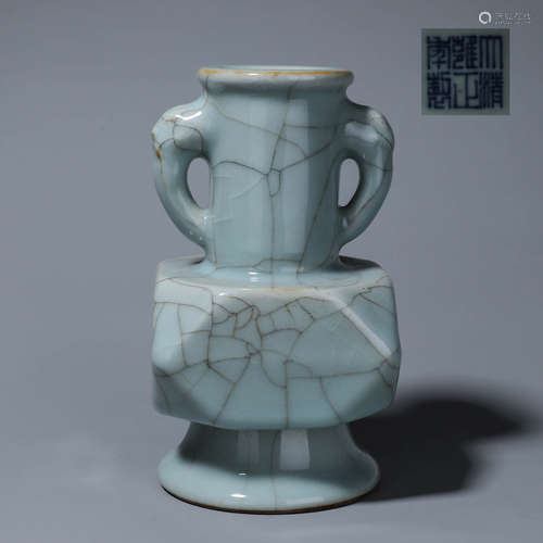 CHINESE GUAN TYPE PORCELAIN VASE, MARKED