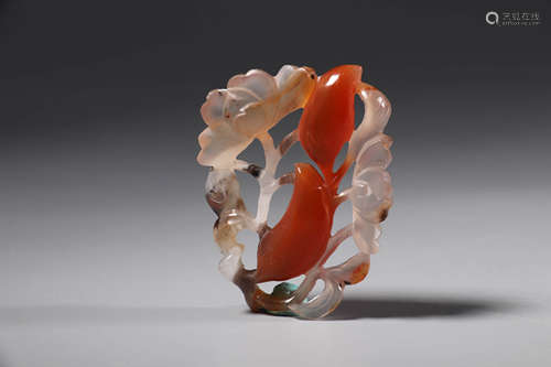 CHINESE AGATE CARVED PENDANT