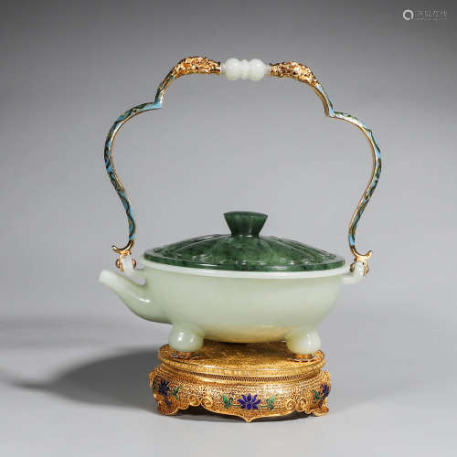 CHINESE WHITE AND SPINACH JADE TEA POT