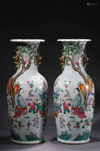 CHINESE PAIR OF FAMILLE ROSE PORCELAIN VASE