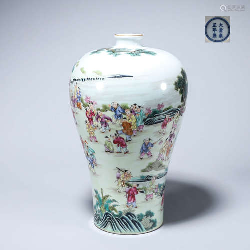 CHINESE FAMILLE ROSE PORCELAIN VASE, MARKED