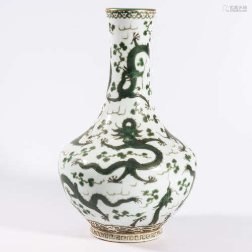 A GREEN ENAMEL ‘DRAGON’ BOTTLE VASE