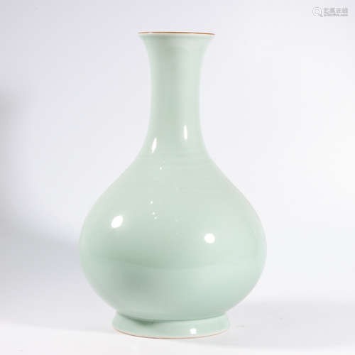 A CELADON GLAZE AND GILT-DECORATED GLOBULAR VASE