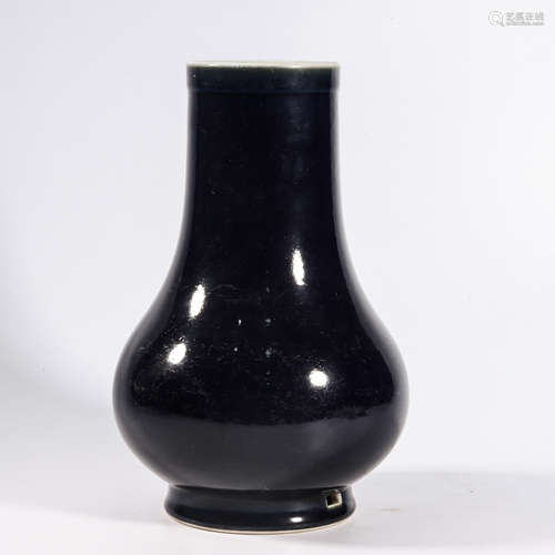 A SACRIFICIAL BLUE GLAZE GLOBULAR VASE