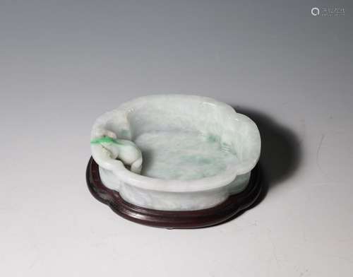 CHINESE JADEITE CARVED BRUSH WASHER