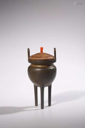 CHINESE BRONZE TRIPOD CENSER, WITH COVER