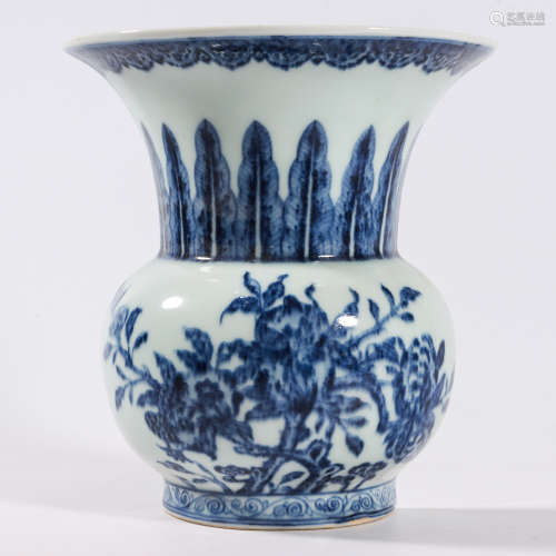 A BLUE AND WHITE ‘PEACH’ FLARING WALL VASE