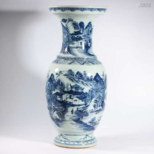 A BLUE AND WHITE ‘LANDSCAPE’ DISH-TOP VASE