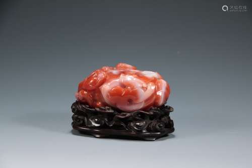 CHINESE AGATE CARVED CHILONG WATER COUPE, STAND