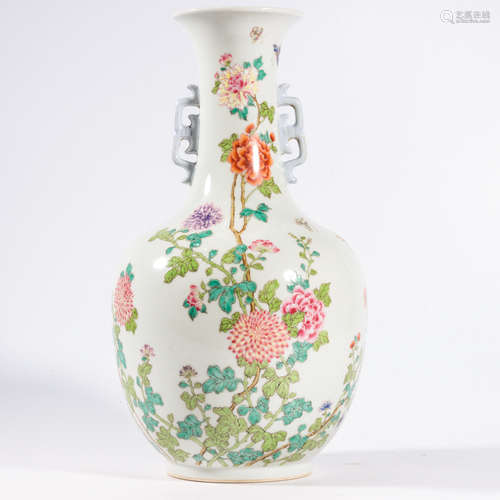 A FAMILLE ROSE ‘FLOWERS’ DOUBLE-EARED VASE