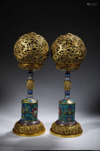 A PAIR OF HAT HOLDERS MADE OF BRONZE CLOISONNE; QING DYN.,A ...