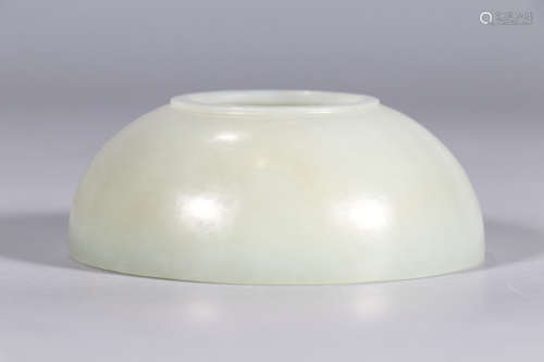 A HETIAN WHITE JADE BRUSH WASHER