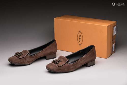 TOD'S - Paire de chaussures pour femme en daim marron, gland...