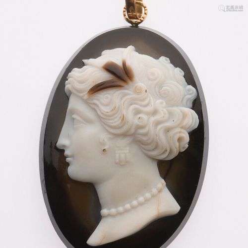 CAMEE sur agate multicouche au profil d'une jeune femme, la ...