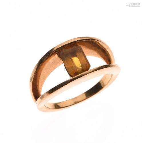 BAGUE en or jaune 750/°°sertie d'une citrine rectangulaire. ...