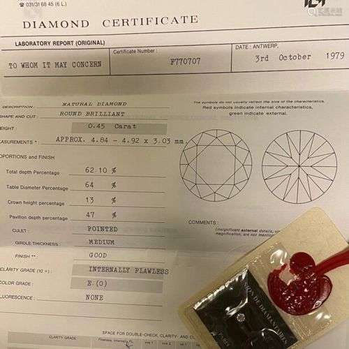 DIAMANT sur papier 0.45 ct avec certificat IGI de 1979 indiq...